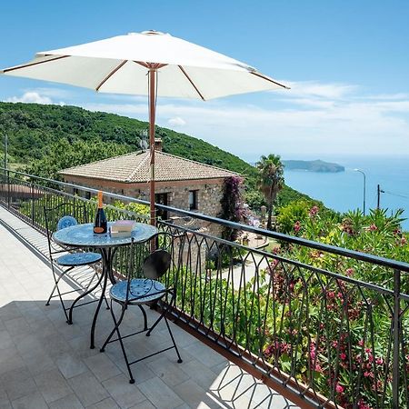 Casa Aniello Villa คาปริโอลิ ภายนอก รูปภาพ