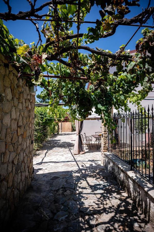 Casa Aniello Villa คาปริโอลิ ภายนอก รูปภาพ