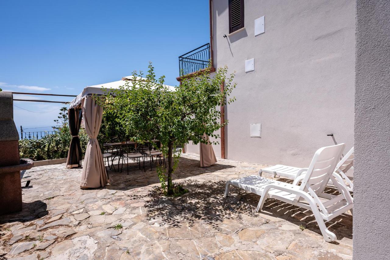 Casa Aniello Villa คาปริโอลิ ภายนอก รูปภาพ